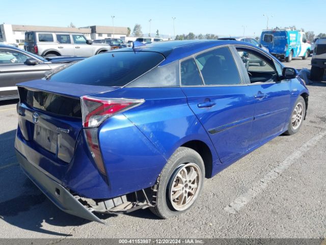 JTDKARFU2G3520083 Toyota Prius Three