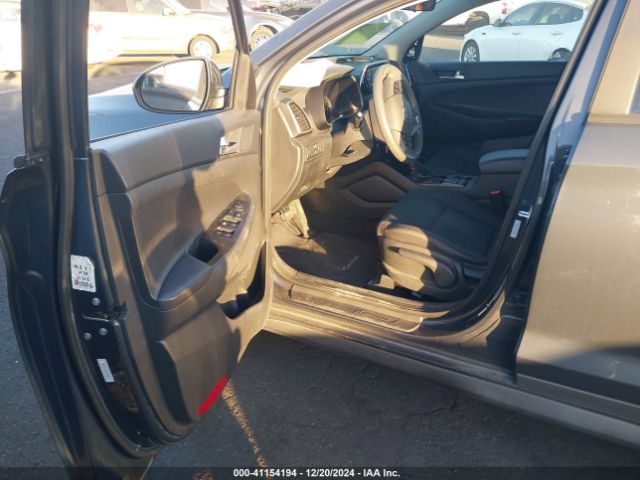 KM8J2CA41KU872518 Hyundai TUCSON SE