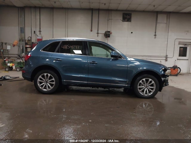 Audi Q5 2.0t Premium 2016 WA1L2AFP7GA011898 Image 14