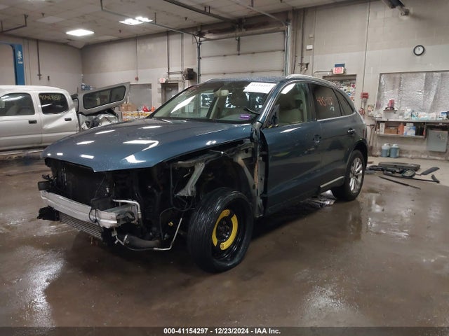 Audi Q5 2.0t Premium 2016 WA1L2AFP7GA011898 Image 2