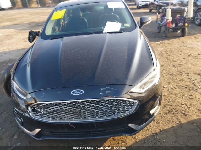 3FA6P0RUXKR138035 Ford Fusion Hybrid Titanium