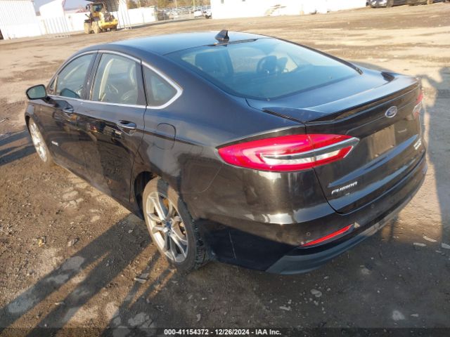 3FA6P0RUXKR138035 Ford Fusion Hybrid Titanium