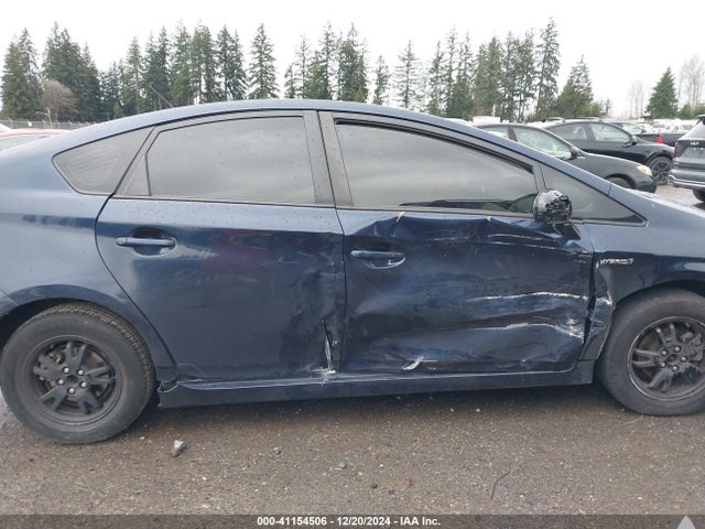 Toyota Prius Two 2015 JTDKN3DU6F1913891 Image 14