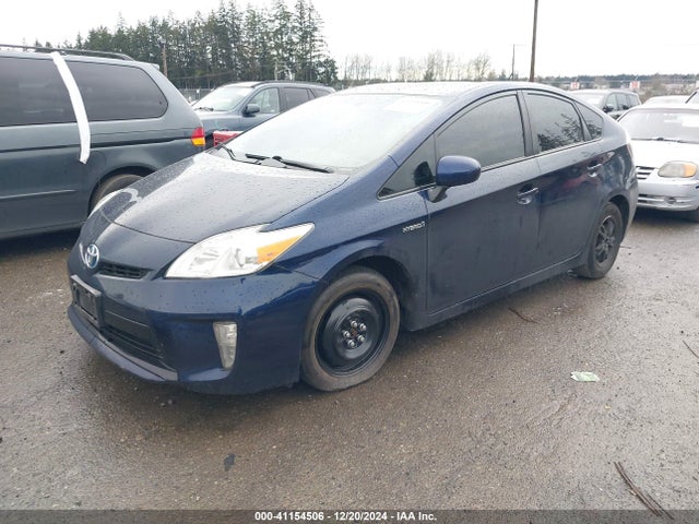 Toyota Prius Two 2015 JTDKN3DU6F1913891 Image 2