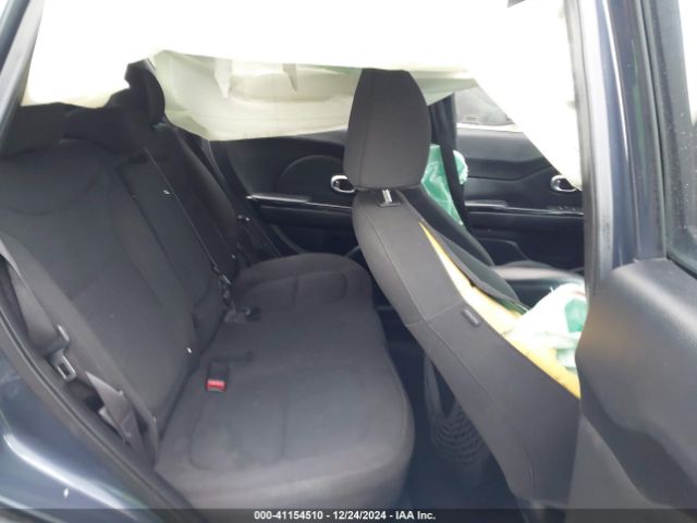 KNDJX3A59E7010990 KIA Soul !