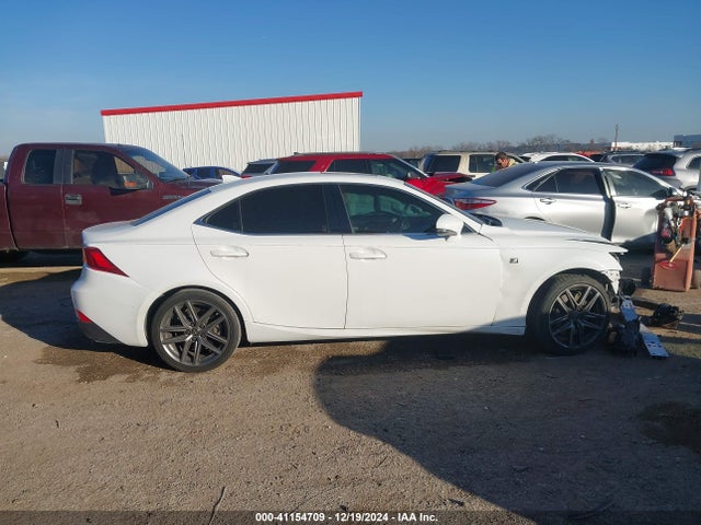 Lexus IS 300 2020 JTHGA1D23L5107319 Image 13