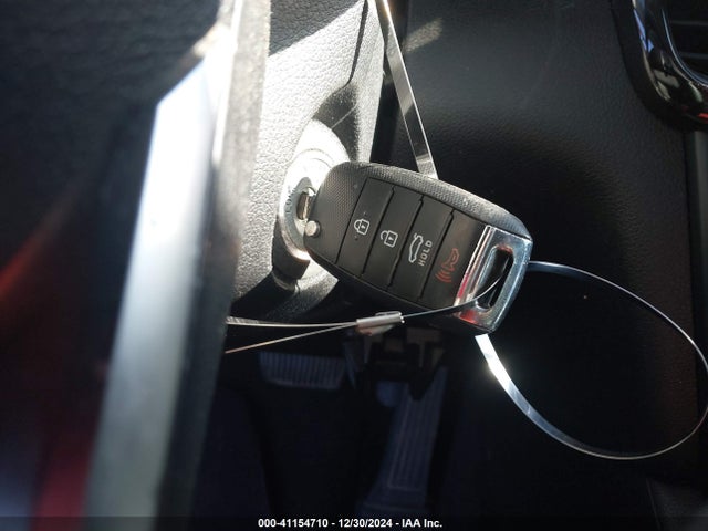 KIA Optima Lx 2019 5XXGT4L31KG333019 Image 11