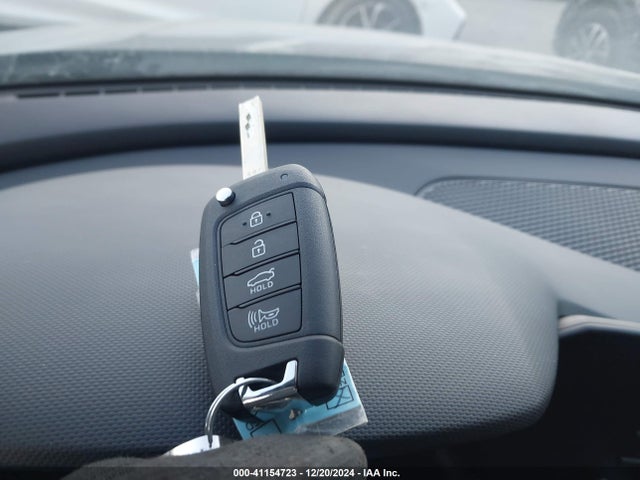 KMHLL4DG7RU850597 Hyundai ELANTRA SE