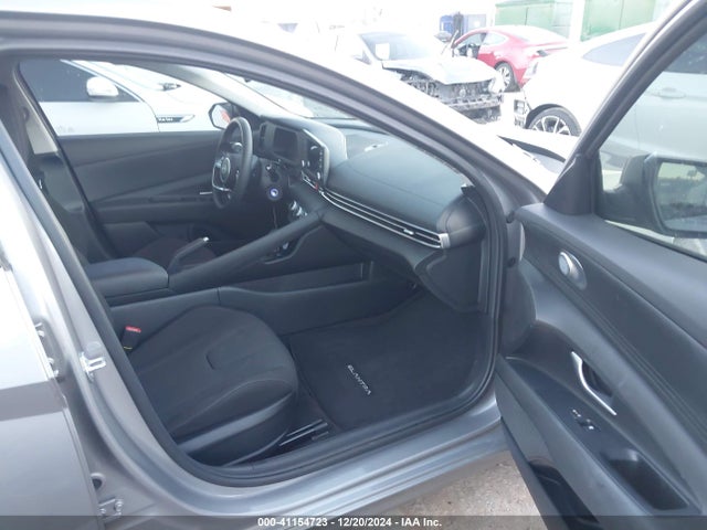 KMHLL4DG7RU850597 Hyundai ELANTRA SE
