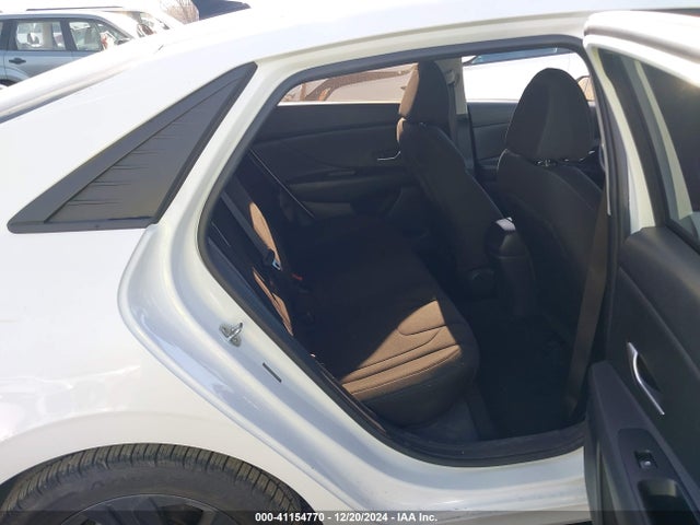 5NPLM4AG8MH001152 Hyundai ELANTRA SEL