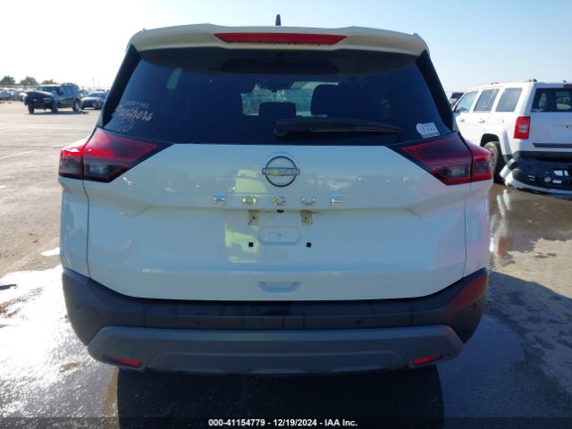 5N1BT3AA8PC811834 Nissan Rogue S Fwd