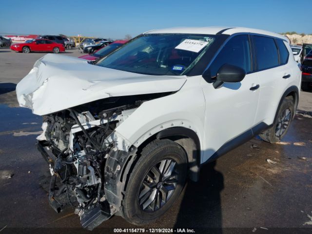 5N1BT3AA8PC811834 Nissan Rogue S Fwd
