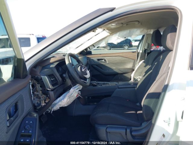 5N1BT3AA8PC811834 Nissan Rogue S Fwd