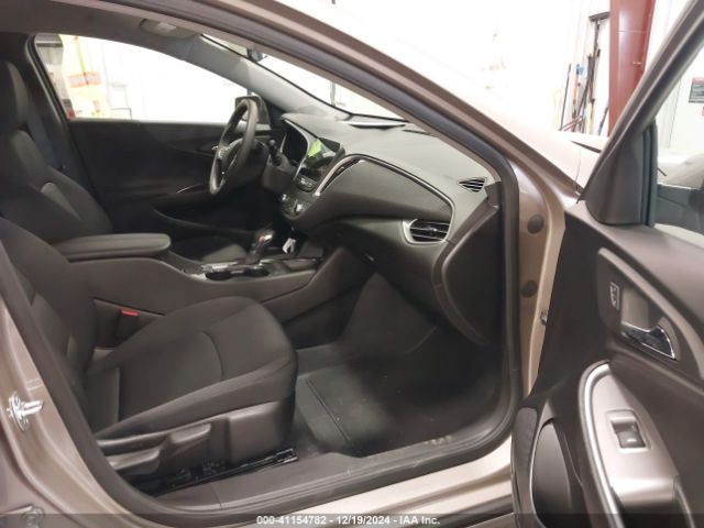 1G1ZD5ST8SF151158 Chevrolet Malibu Fwd 1lt