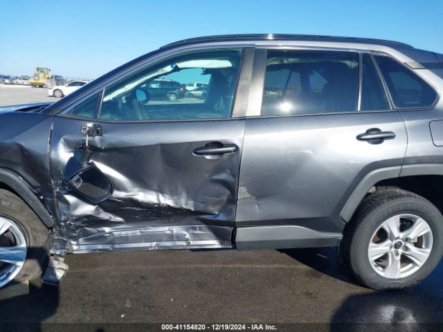 2T3W1RFV4MC138397 Toyota Rav4 Xle