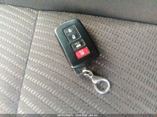 4T1BD1FK2HU208411 Toyota Camry Hybrid Le