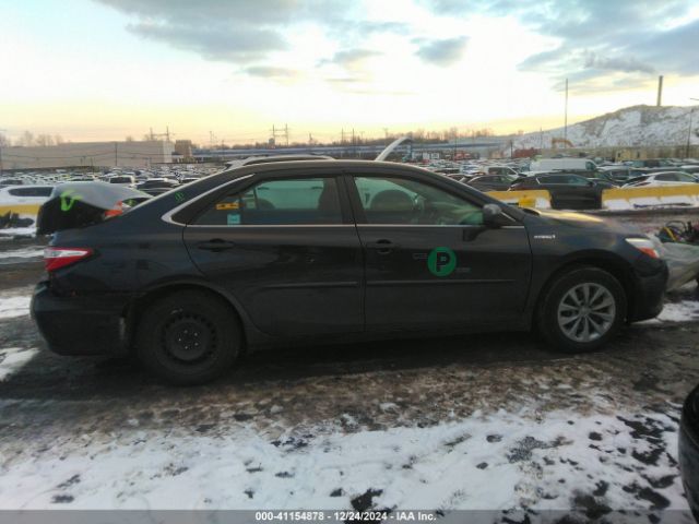 4T1BD1FK2HU208411 Toyota Camry Hybrid Le