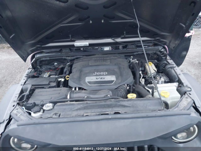 1C4BJWDG3HL558841 Jeep Wrangler Unlimited Sport 4x4