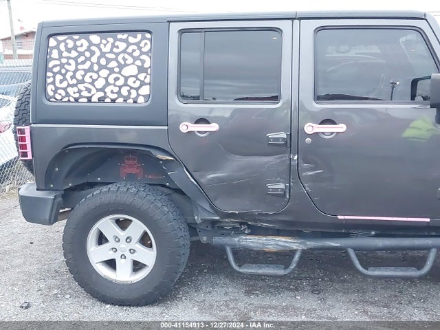 1C4BJWDG3HL558841 Jeep Wrangler Unlimited Sport 4x4
