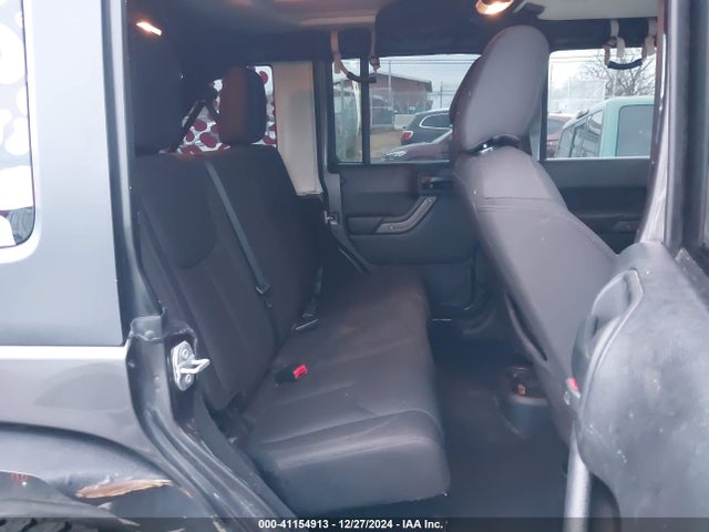 1C4BJWDG3HL558841 Jeep Wrangler Unlimited Sport 4x4