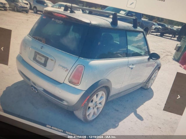 2005 MINI COOPER S WMWRE33415TD96468 Photo 3