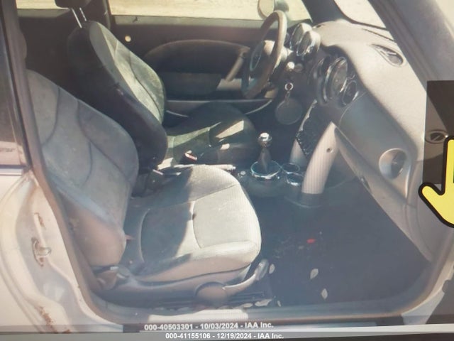 2005 MINI COOPER S WMWRE33415TD96468 Photo 4