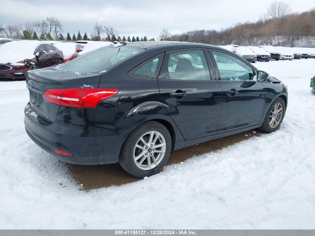 Ford FOCUS SE 2017 1FADP3F22HL202992 Image 4