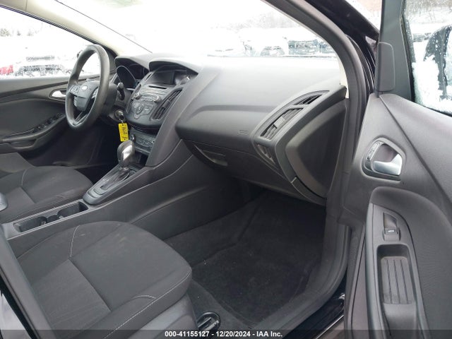 Ford FOCUS SE 2017 1FADP3F22HL202992 Image 5