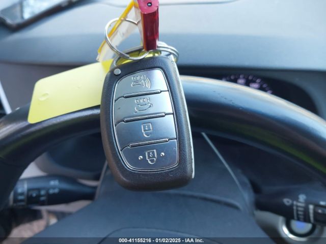 KM8J33A24JU689673 Hyundai Tucson Value
