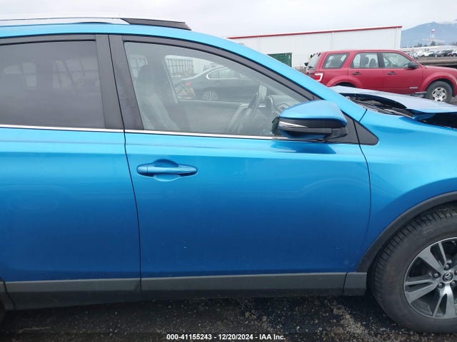 Toyota Rav4 Xle 2017 JTMRFREV2HD198454 Image 13