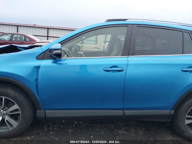 Toyota Rav4 Xle 2017 JTMRFREV2HD198454 Image 14