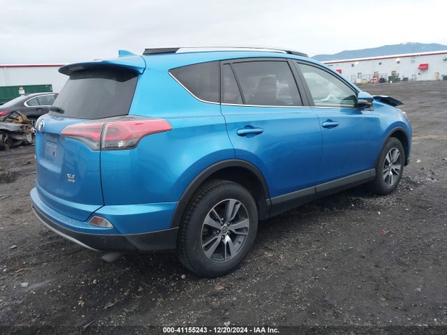 Toyota Rav4 Xle 2017 JTMRFREV2HD198454 Image 4