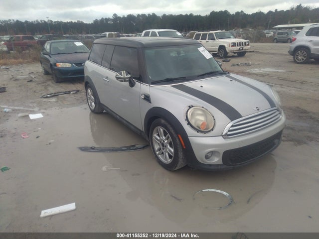 2011 MINI COOPER CLUBMAN WMWZF3C55BT188365 Photo 0
