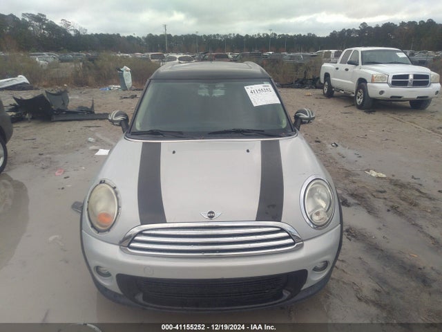 2011 MINI COOPER CLUBMAN WMWZF3C55BT188365 Photo 5