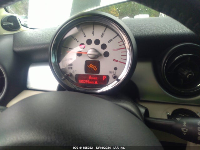 2011 MINI COOPER CLUBMAN WMWZF3C55BT188365 Photo 6