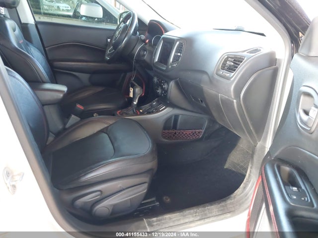 3C4NJDDB7HT646818 Jeep New Compass Trailhawk 4x4