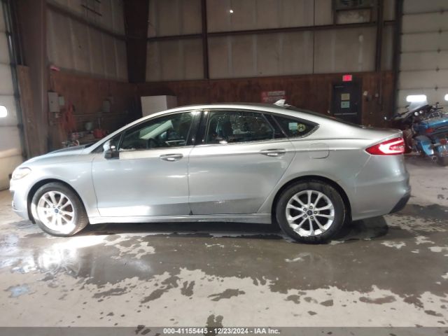 3FA6P0HD4LR158056 Ford FUSION SE
