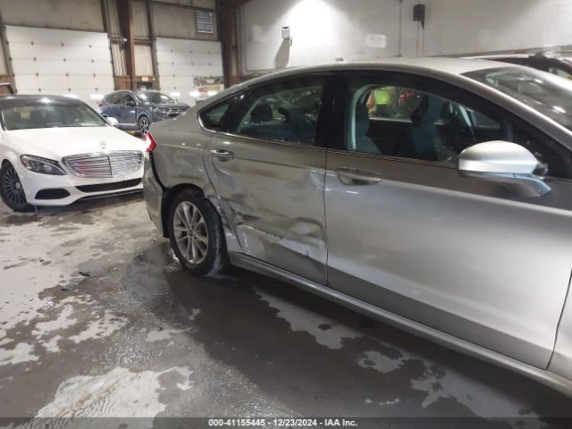 3FA6P0HD4LR158056 Ford FUSION SE