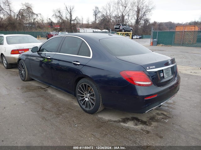 WDDZF4KB8HA012940 Mercedes-Benz E 300 4matic