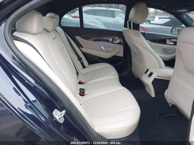 WDDZF4KB8HA012940 Mercedes-Benz E 300 4matic