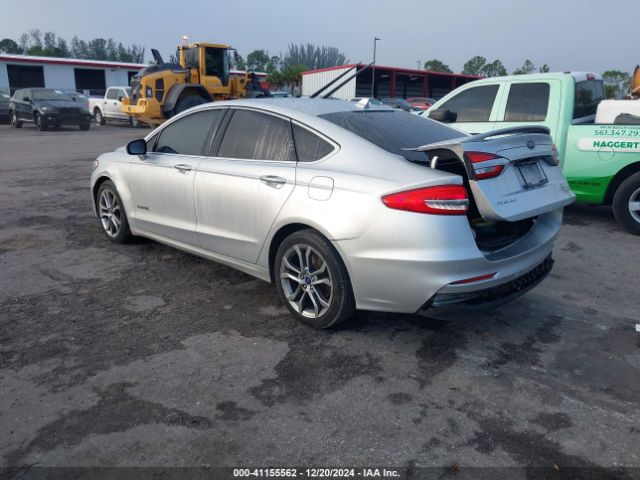 3FA6P0RU2KR139373 Ford Fusion Hybrid Titanium