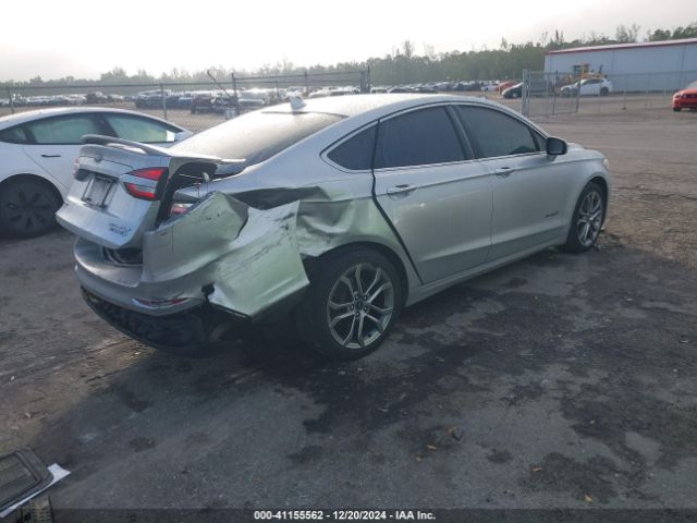 3FA6P0RU2KR139373 Ford Fusion Hybrid Titanium