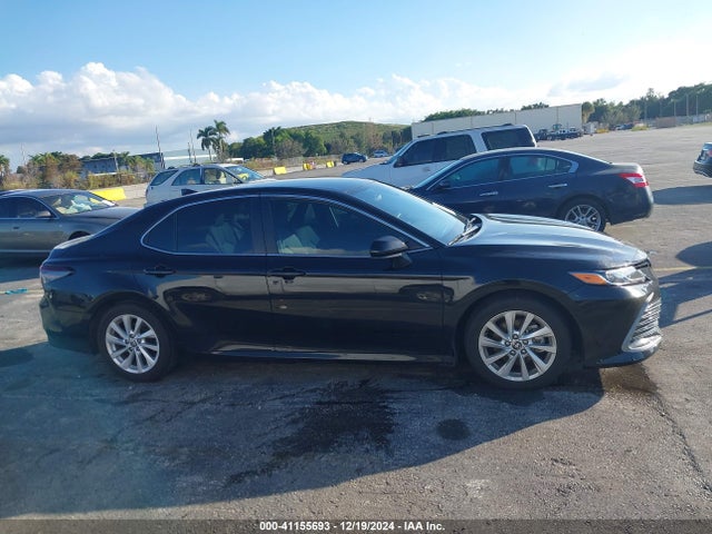 Toyota CAMRY LE 2024 4T1C11AK1RU202217 Image 13