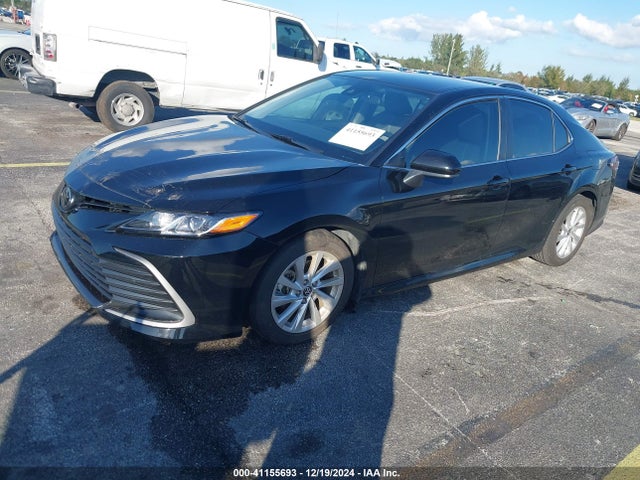 Toyota CAMRY LE 2024 4T1C11AK1RU202217 Image 2