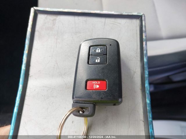 2T3RFREV2JW733310 Toyota Rav4 Adventure/xle