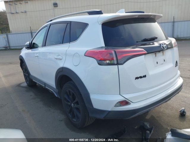2T3RFREV2JW733310 Toyota Rav4 Adventure/xle