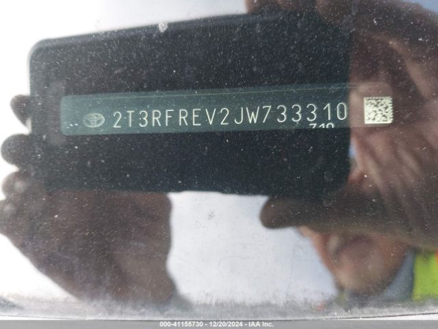 2T3RFREV2JW733310 Toyota Rav4 Adventure/xle
