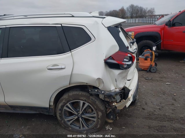 JN8AT2MT4KW263267 Nissan ROGUE SV