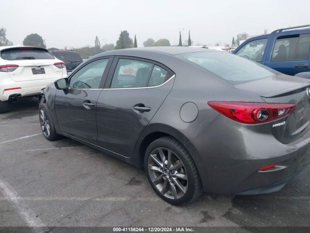 3MZBN1V35JM176539 Mazda Mazda3 Touring