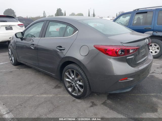 3MZBN1V35JM176539 Mazda Mazda3 Touring
